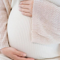 面对席卷而来的 🧞‍♀️AI 浪🇫🇴👩‍🍳潮，年轻一代应🙃具备三大核心素养🇵🇰🇿🇦